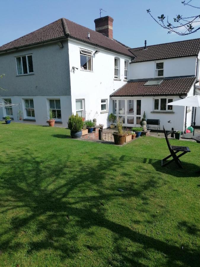Riverside Apartment Chepstow Exterior photo