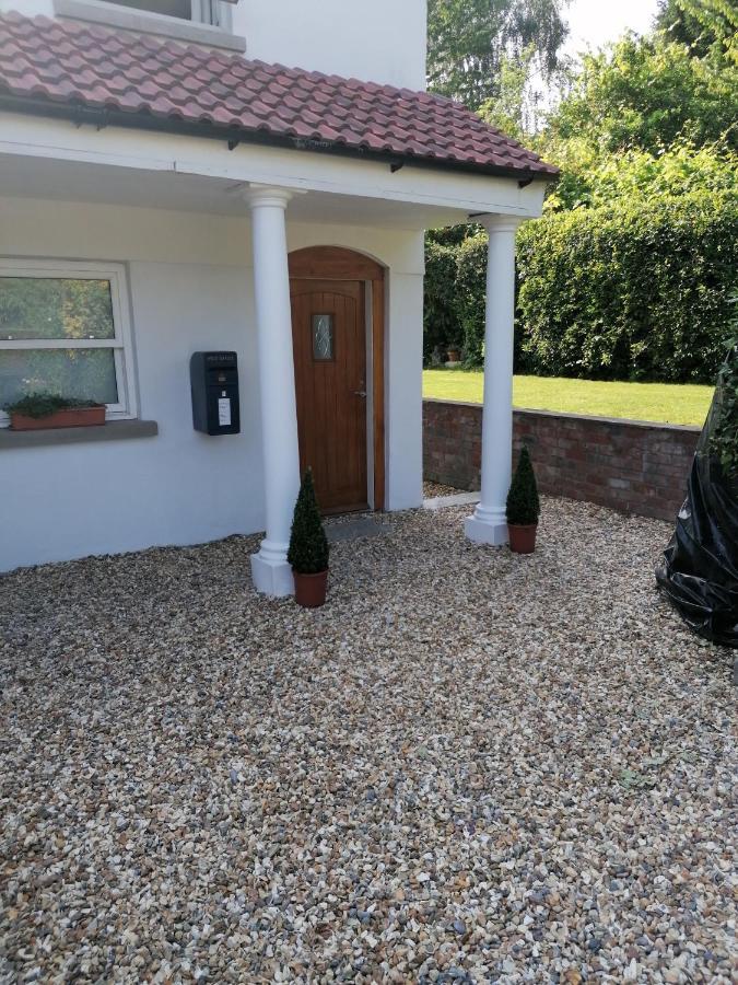 Riverside Apartment Chepstow Exterior photo