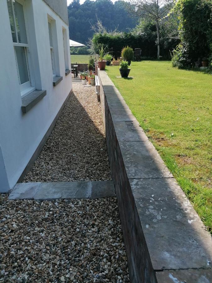 Riverside Apartment Chepstow Exterior photo